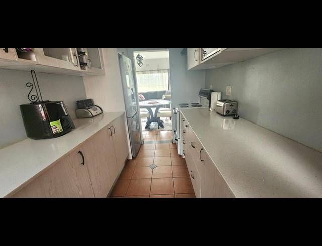 3 BEDROOM TOWNHOUSE FOR SALE IN BOKSBURG SOUTH